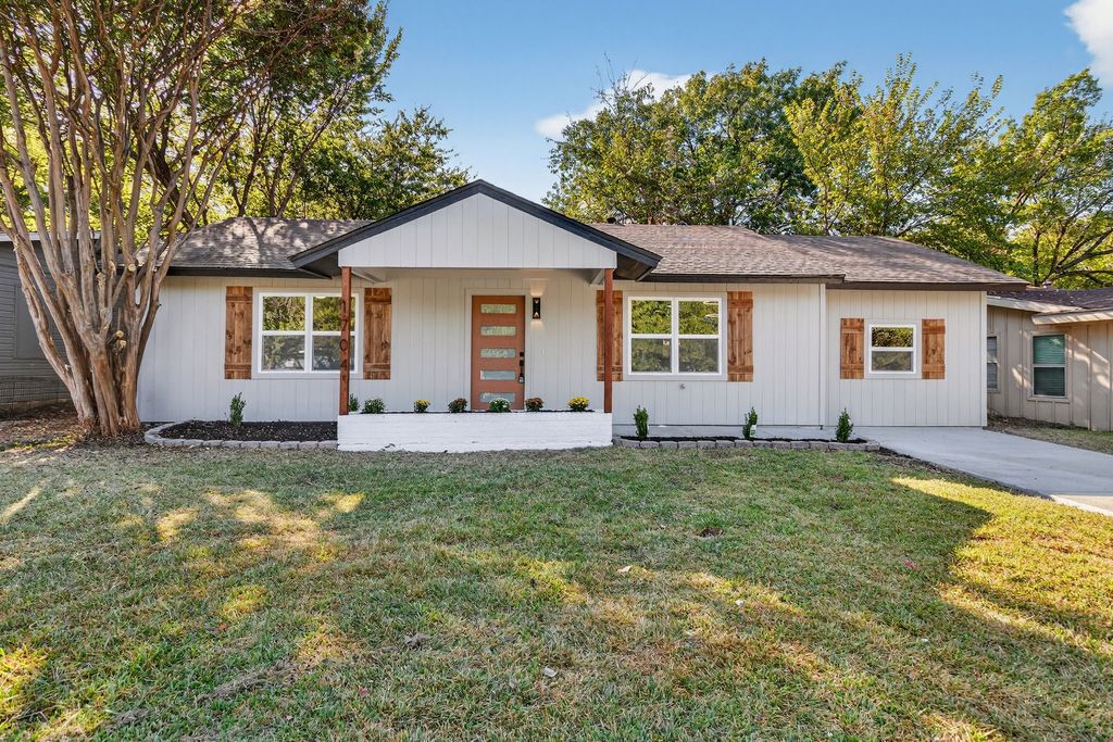 1704 Sharon Street, Arlington, TX 76010