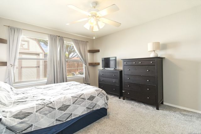 9107 LAGUNA HLS, Selma, TX 78154