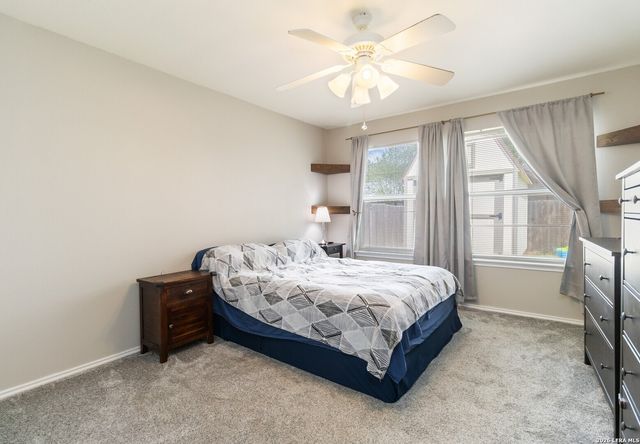 9107 LAGUNA HLS, Selma, TX 78154