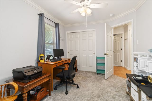 9107 LAGUNA HLS, Selma, TX 78154