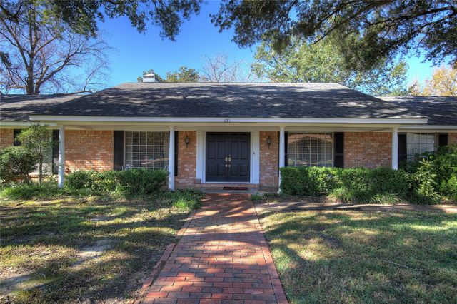 121 Lewis Street, Sulphur Springs, TX 75482