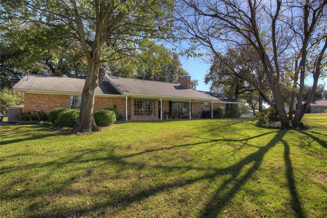 121 Lewis Street, Sulphur Springs, TX 75482
