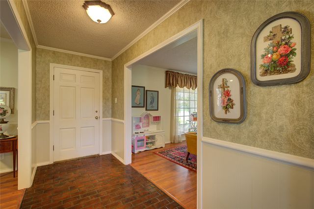 121 Lewis Street, Sulphur Springs, TX 75482