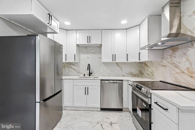 1509 VENICE AVE, Bristol, PA 19007