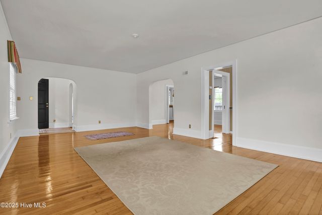 6 Keaton Avenue, Wilmington, NC 28403