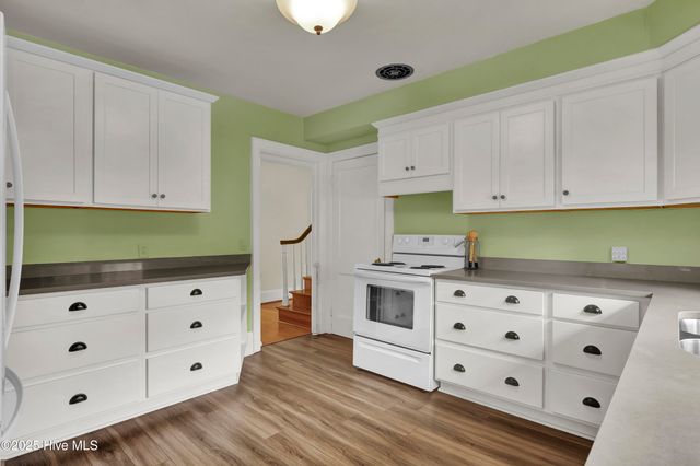 6 Keaton Avenue, Wilmington, NC 28403