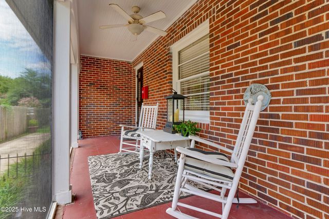 6 Keaton Avenue, Wilmington, NC 28403