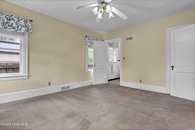 6 Keaton Avenue, Wilmington, NC 28403