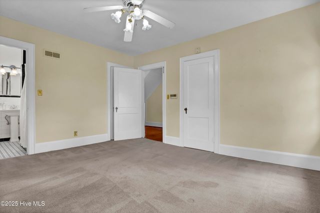 6 Keaton Avenue, Wilmington, NC 28403