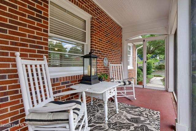 6 Keaton Avenue, Wilmington, NC 28403