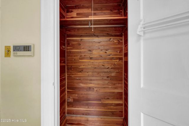 6 Keaton Avenue, Wilmington, NC 28403