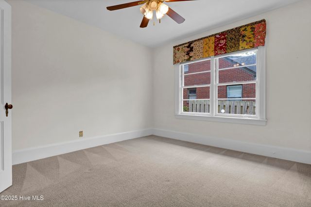 6 Keaton Avenue, Wilmington, NC 28403