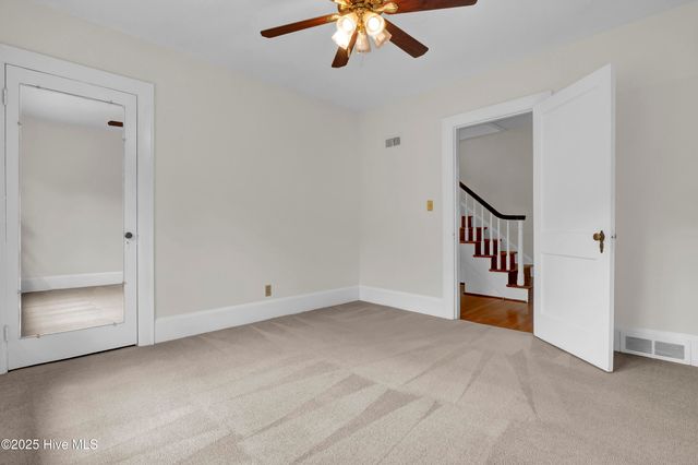 6 Keaton Avenue, Wilmington, NC 28403