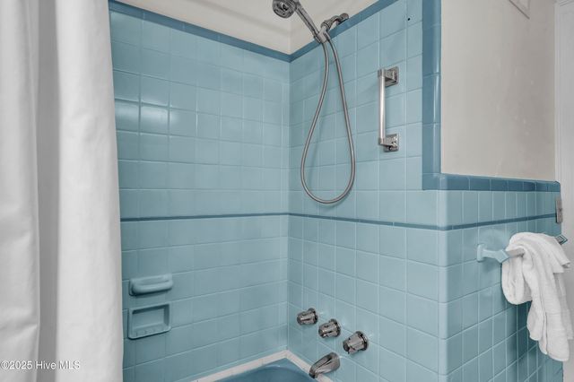 6 Keaton Avenue, Wilmington, NC 28403