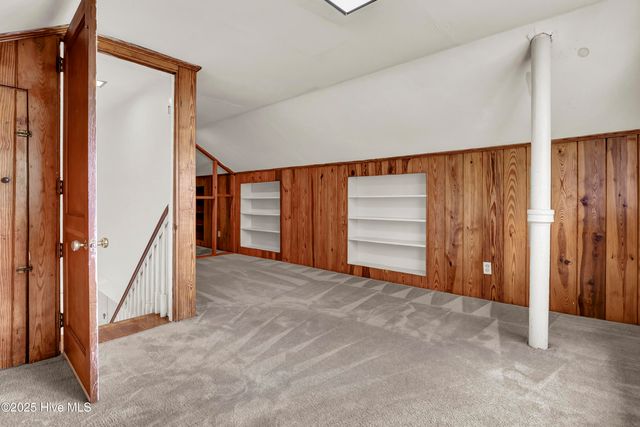 6 Keaton Avenue, Wilmington, NC 28403