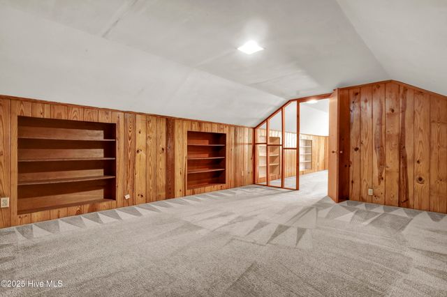 6 Keaton Avenue, Wilmington, NC 28403