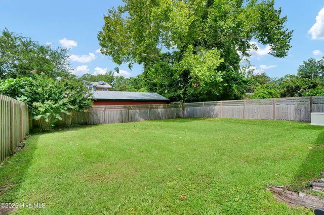 6 Keaton Avenue, Wilmington, NC 28403