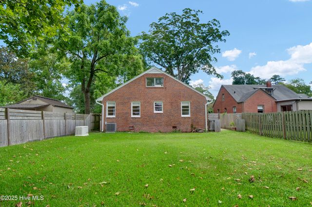 6 Keaton Avenue, Wilmington, NC 28403