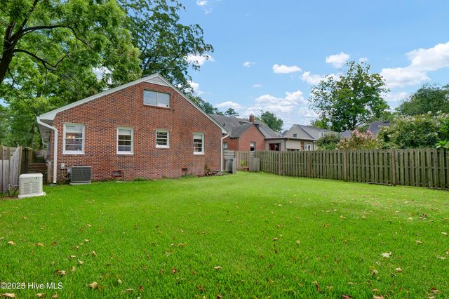 6 Keaton Avenue, Wilmington, NC 28403