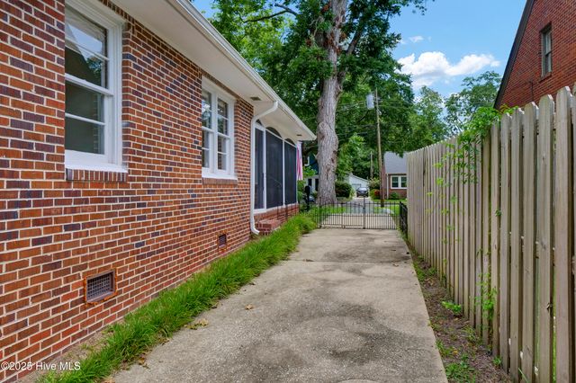 6 Keaton Avenue, Wilmington, NC 28403