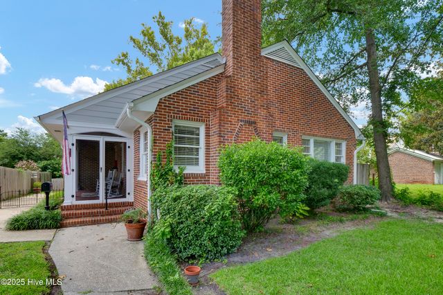 6 Keaton Avenue, Wilmington, NC 28403