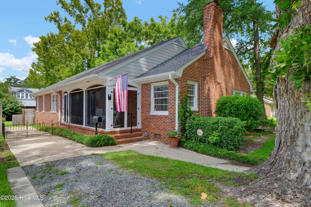 6 Keaton Avenue, Wilmington, NC 28403