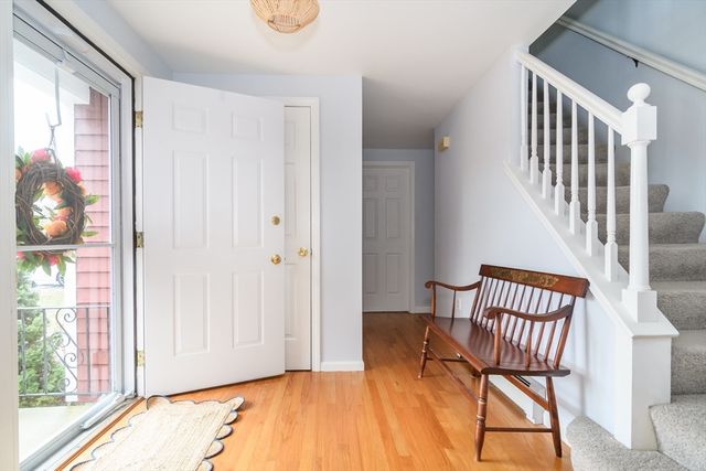 2 Sawmill Cir, Charlton, MA 01507