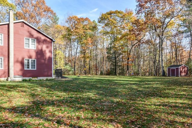 2 Sawmill Cir, Charlton, MA 01507