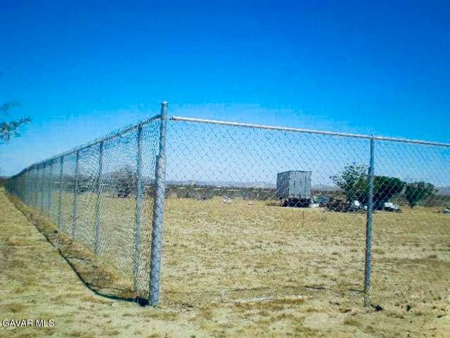 Vic Avenue T12 116 Ste Street, Pearblossom, CA 93553