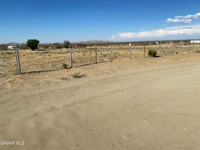 Vic Avenue T12 116 Ste Street, Pearblossom, CA 93553