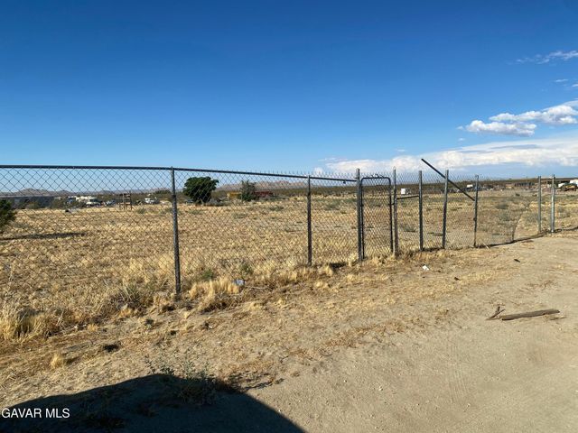 Vic Avenue T12 116 Ste Street, Pearblossom, CA 93553