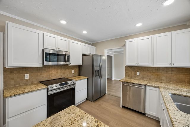 4321 Bradford Drive, Grapevine, TX 76051