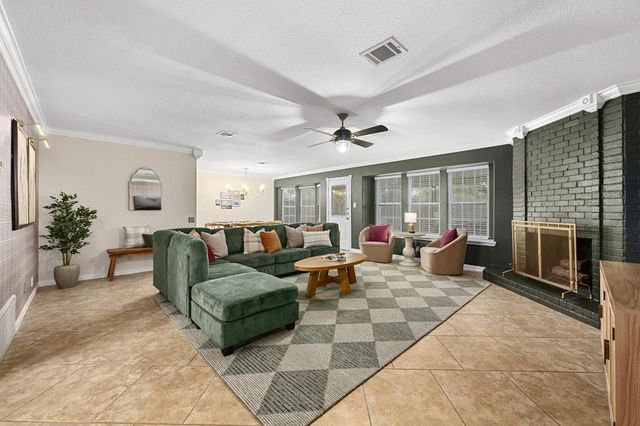 1605 Greyson DR, Round Rock, TX 78664