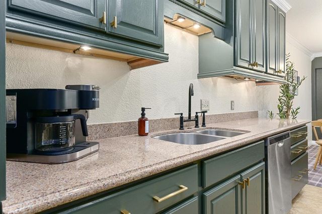 1605 Greyson DR, Round Rock, TX 78664