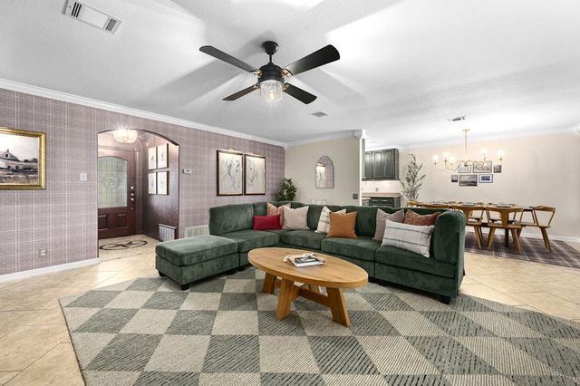 1605 Greyson DR, Round Rock, TX 78664