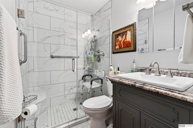 1220 Bellaire Boulevard, Bellevue, NE 68005