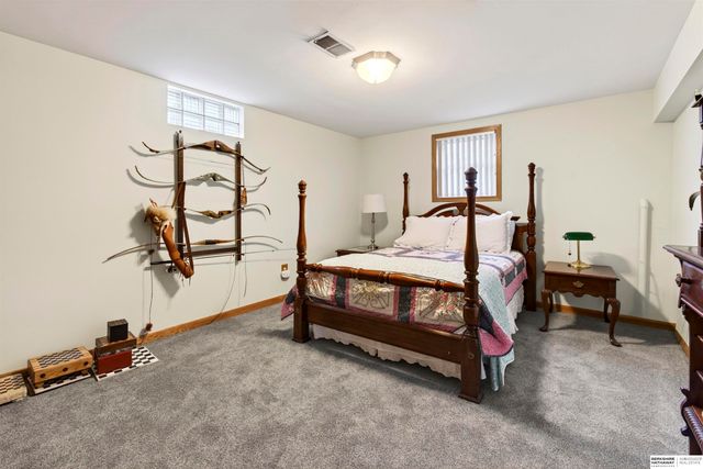 1220 Bellaire Boulevard, Bellevue, NE 68005