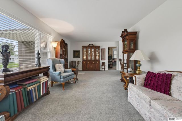 1220 Bellaire Boulevard, Bellevue, NE 68005
