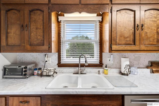 1220 Bellaire Boulevard, Bellevue, NE 68005
