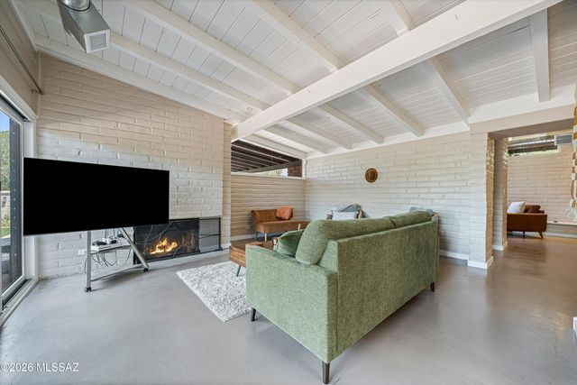2711 N Kiva Place, Tucson, AZ 85715