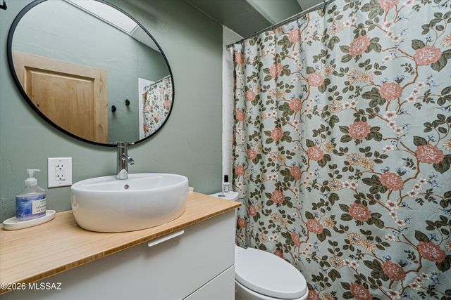 2711 N Kiva Place, Tucson, AZ 85715