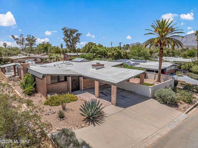2711 N Kiva Place, Tucson, AZ 85715