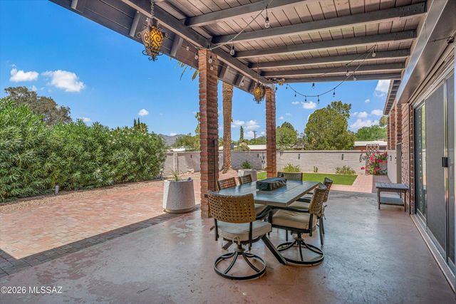 2711 N Kiva Place, Tucson, AZ 85715