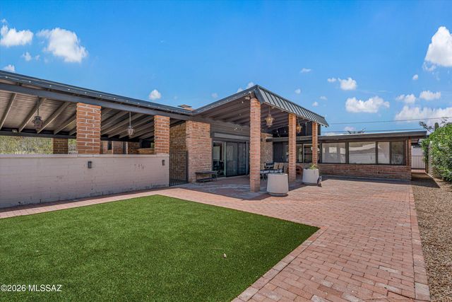 2711 N Kiva Place, Tucson, AZ 85715