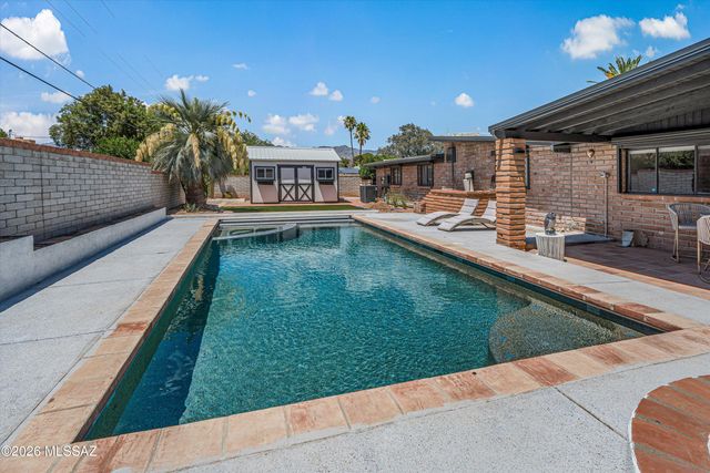 2711 N Kiva Place, Tucson, AZ 85715