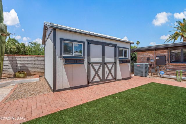 2711 N Kiva Place, Tucson, AZ 85715