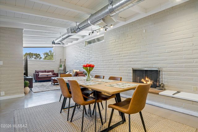 2711 N Kiva Place, Tucson, AZ 85715