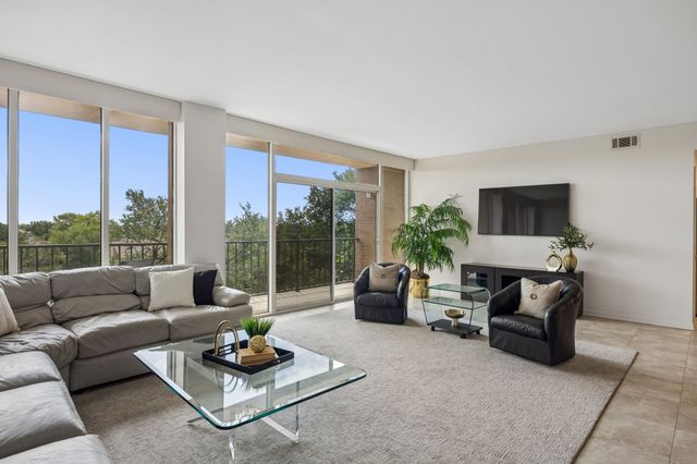 5200 Keller Springs Road 422, Dallas, TX 75248