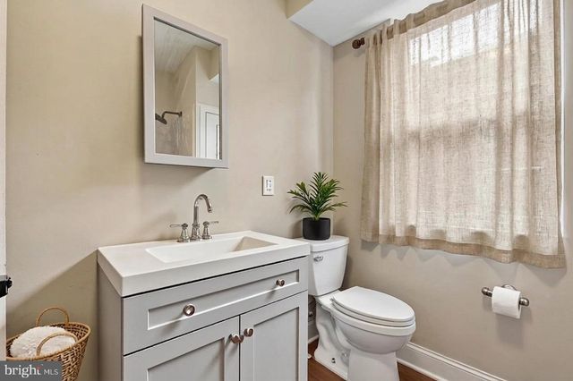909 LINDLEY AVE, Philadelphia, PA 19141