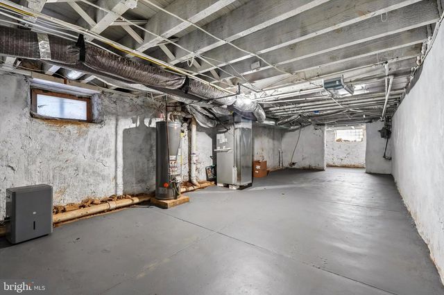 909 LINDLEY AVE, Philadelphia, PA 19141